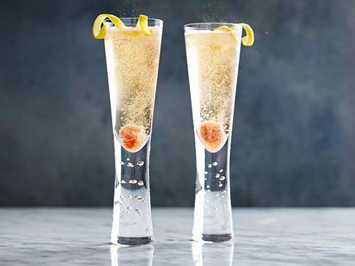 10 классических коктейлей с шампанским