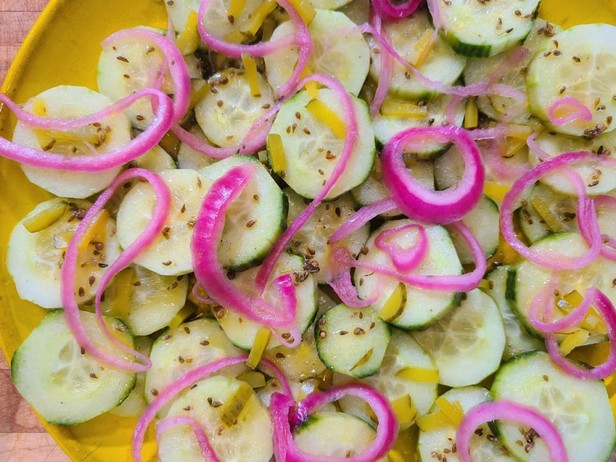 16 лучших рецептов салатов с огурцами