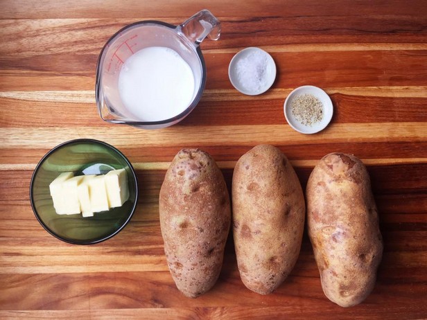 Как приготовить картофельное пюре с подливкой в микроволновке