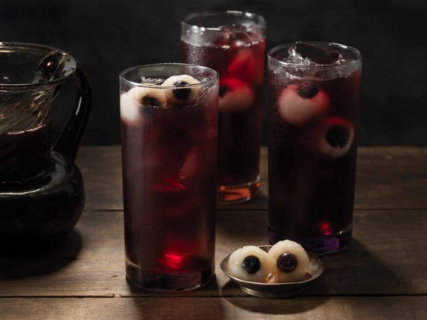 10 напитков на Хэллоуин, которые порадуют всю семью